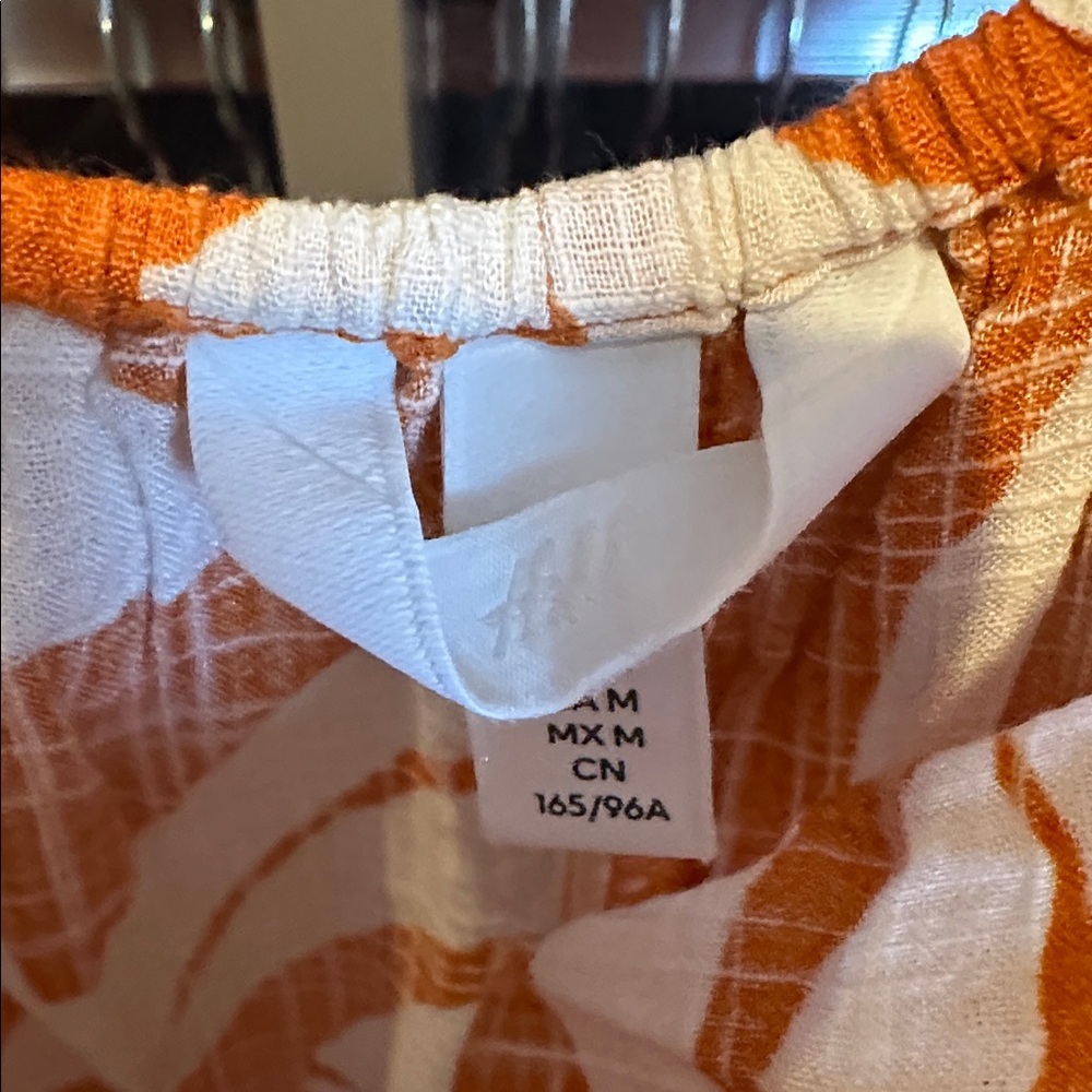 H&M orange/white print v neck tie back sleeveless tiered midi dress M - Picture 2 of 4